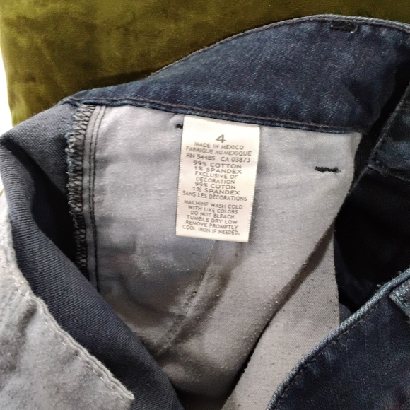 American Eagle Women'sOutfitters Women's Black Shorts Size 4 - Picture 5 of 9